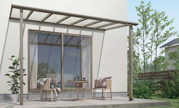 LIXIL | ガーデンスペース | 選び方 | テラス屋根の後付けにかかる費用 ...