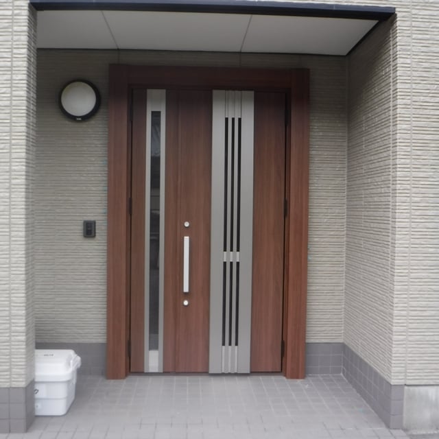 LIXIL リフォーム リフォーム事例と費用の相場 玄関ドアのリフォーム事例 I様邸（玄関ドア）