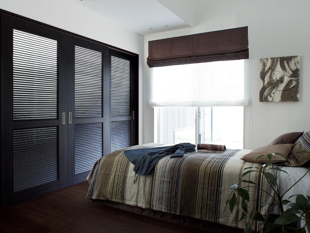 通風タイプの室内ドアやランマ用窓で風やにおいをコントロール
