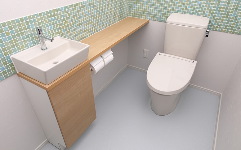 階段下のトイレをよりよい空間にする方法をご紹介 Lixil Square
