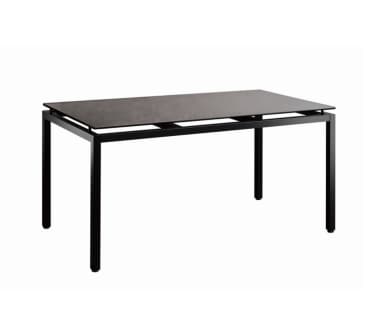 MABLE DININGTABLE